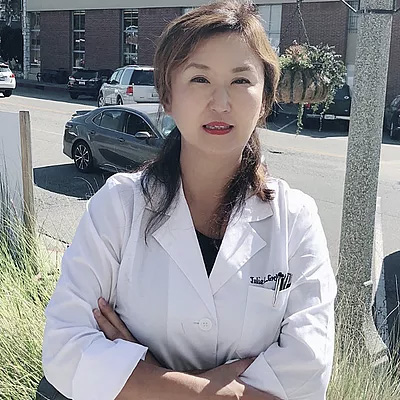 Public site portrait of Dr. Julie Lim Greif
